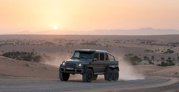 2013-mercedes-benz-g63-amg-6×6-2
