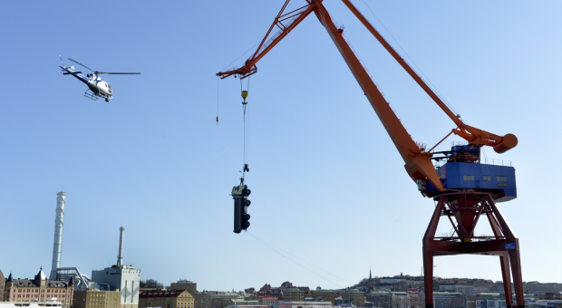 Volvo Trucks presents new FMX with ‘The Hook’ campaign