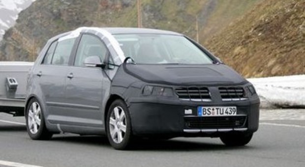 New Volkswagen Golf Plus with facelift