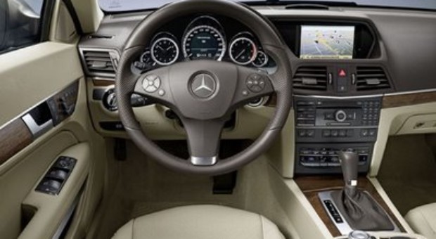 New Mercedes E-Klasse, futuristic automobile