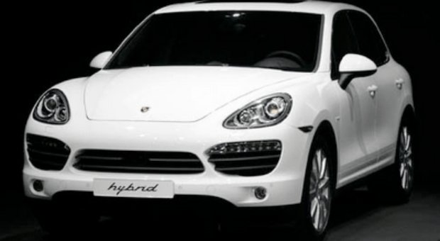 Porsche Cayenne S Hybrid to Debut in New York