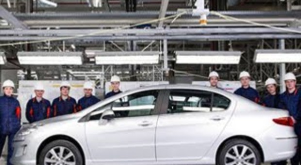 Peugeot 408: The first cars roll-off the Kaluga assembly line