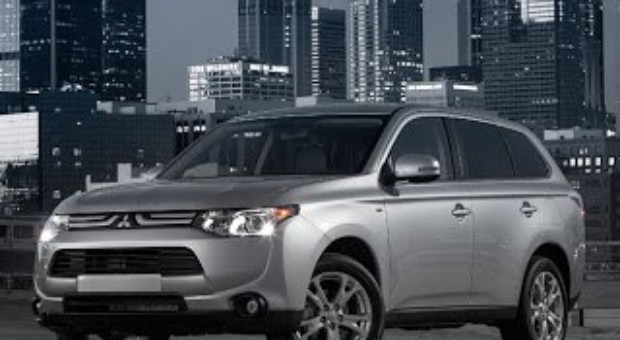 2014 Mitsubishi Outlander and 2013 Mitsubishi Outlander Sport