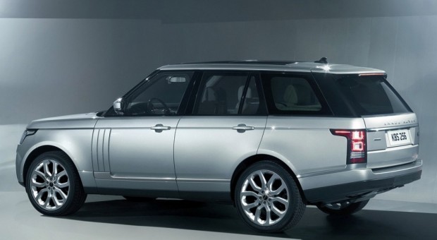 The new 2014 Range Rover Sport has been teased