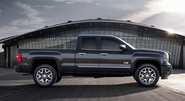 2014 Sierra Denali Pairs High-Tech Luxury and Capability