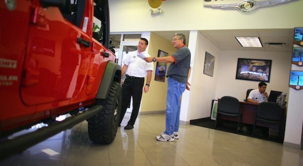 Jeep vehicle sales increased 4 percent globally in 2013 versus 2012