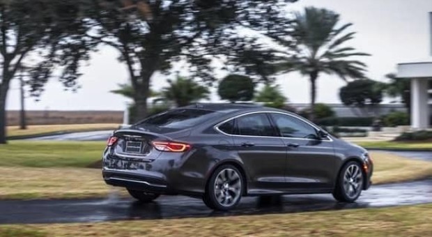 2015 Chrysler 200 equipped with a V-6 engine – Statement: Park Engagement