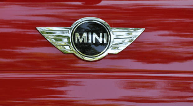 5-Door MINI Hatch Debuts 4-Cylinder Turbo-Diesel Engine