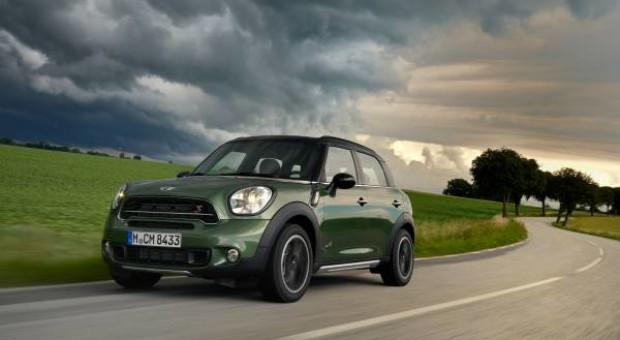 MINI Countryman performs well on US crash test, too