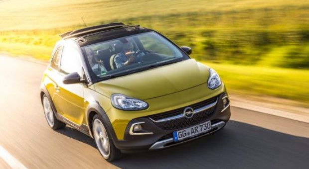 Mini-Crossover on Road to Success: New Opel ADAM ROCKS