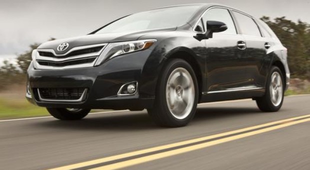 All-new 2015 Toyota Venza Combines Sleek Car Design with SUV Versatility