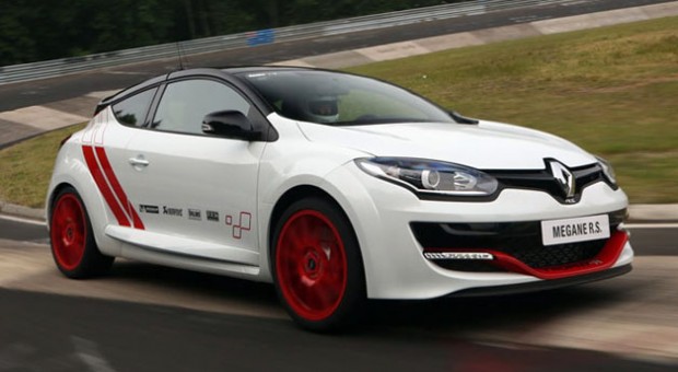 Mégane R.S. 275 Trophy-R: ‘Sports Model of the Year 2014’!