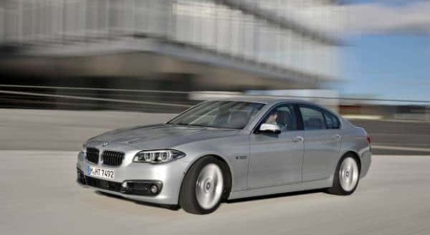 The BMW 5 Series clinched victory in the readers’ vote “BEST CARS 2015” of the trade magazine “auto motor und sport”