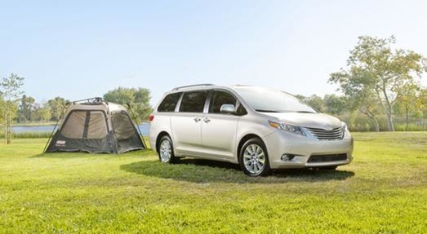 Toyota Earns Three Spots in Kelley Blue Book’s 15 Best Family Cars of 2015
