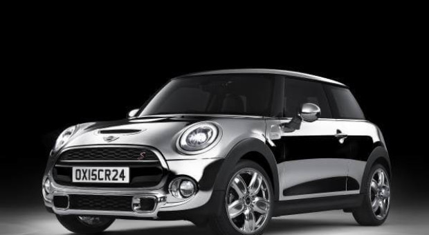 Brilliant appearance: the new MINI with Chrome Line Exterior Deluxe