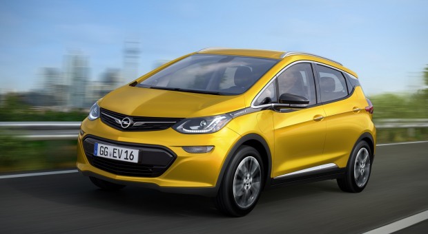 Opel Ampera-e: Authentic #AMPventure Road Trip through Europe