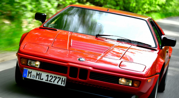 Fascinating view of history: BMW M1 40