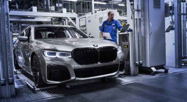 BMW Group sales grow in April and in year-to-date