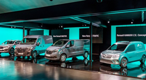 New Renault MASTER, New Renault TRAFIC, New Renault ALASKAN et KANGOO Z.E. Concept.