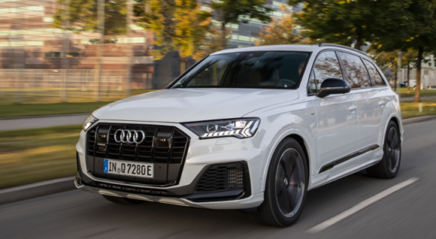 Luxury SUV Showdown: Audi Q7 vs. BMW X5