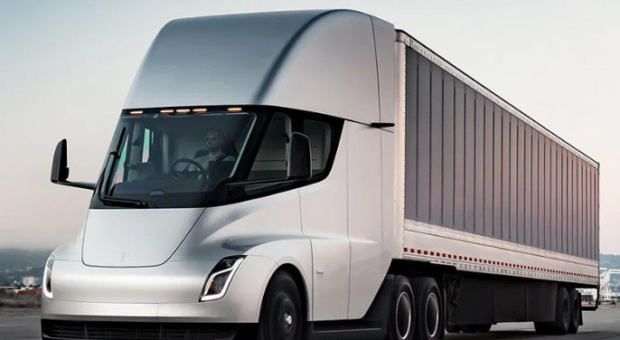 Tesla Reveals New Semi-Truck at Annual Automotive Expo